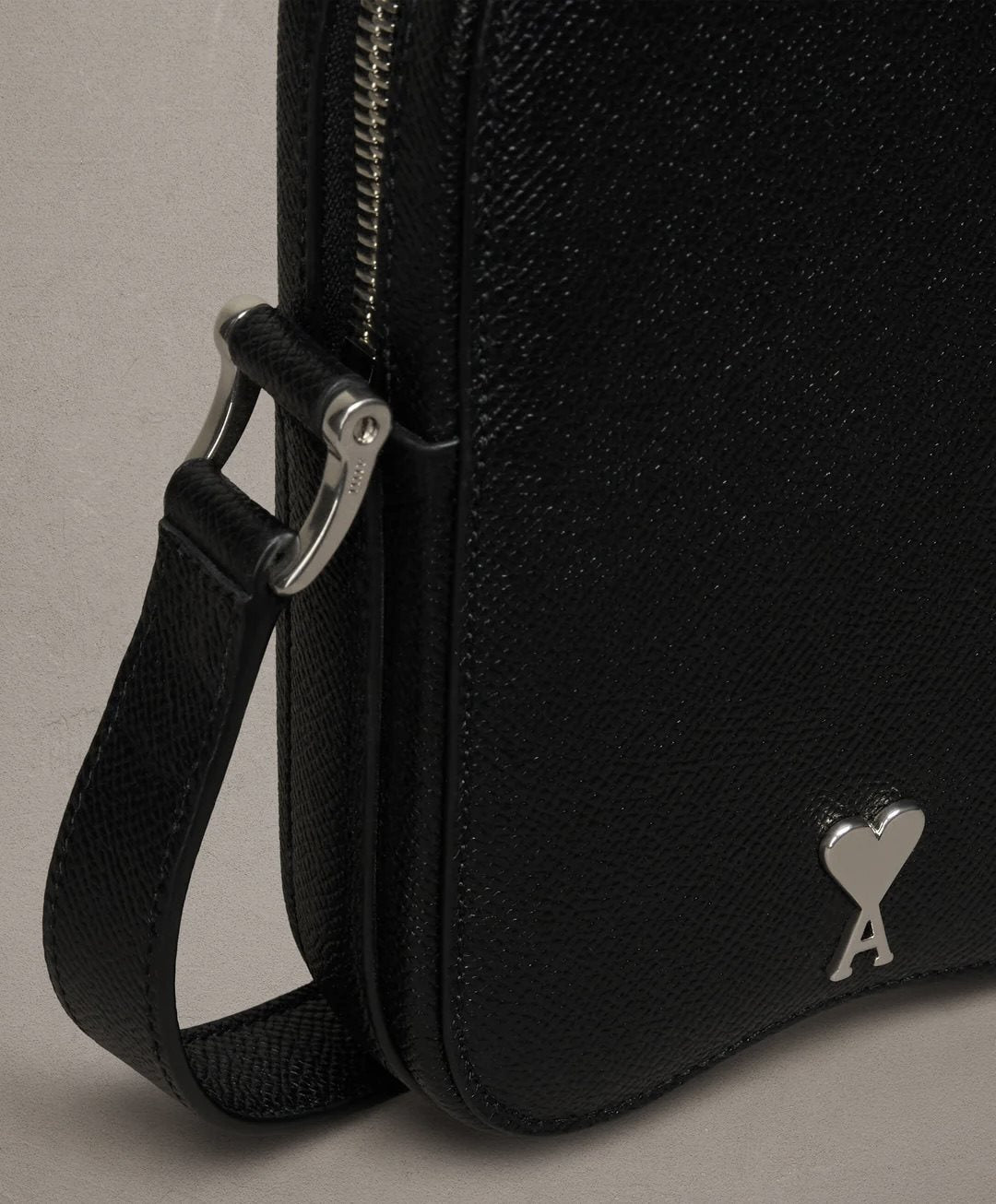 AMI PARIS VERTICAL CAMERA BAG