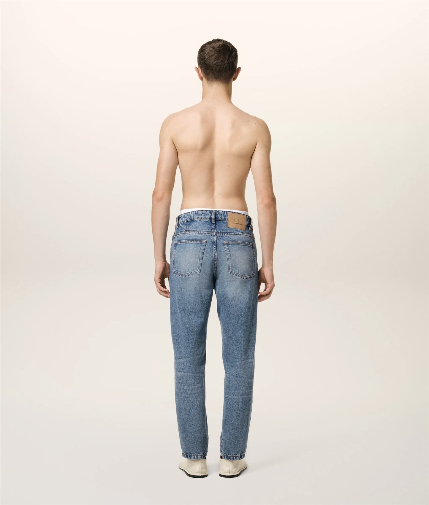 Amo tapered fit jeans