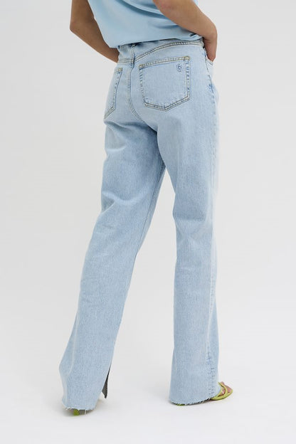 Daisy 139 High Straight Slit
