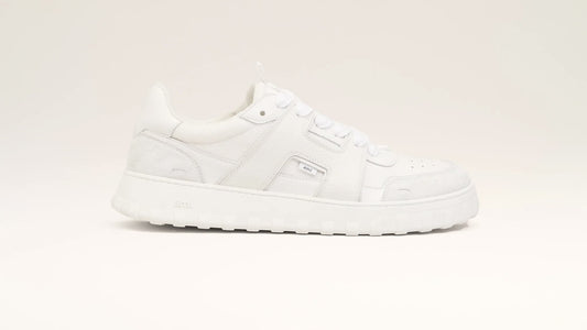 Ami Walk Sneakers