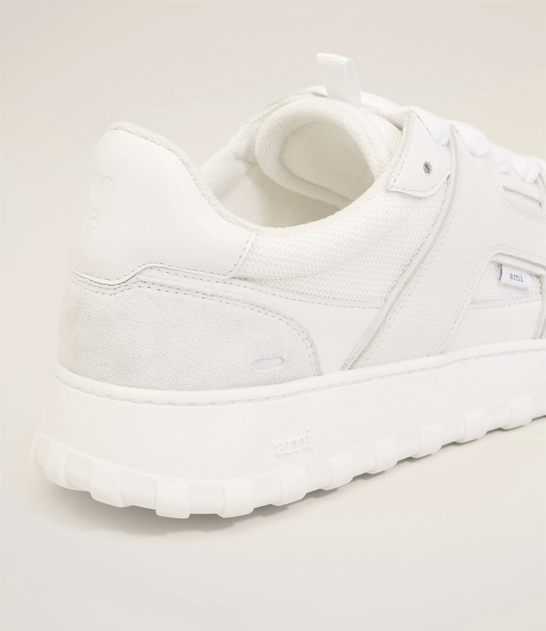 Ami Walk Sneakers