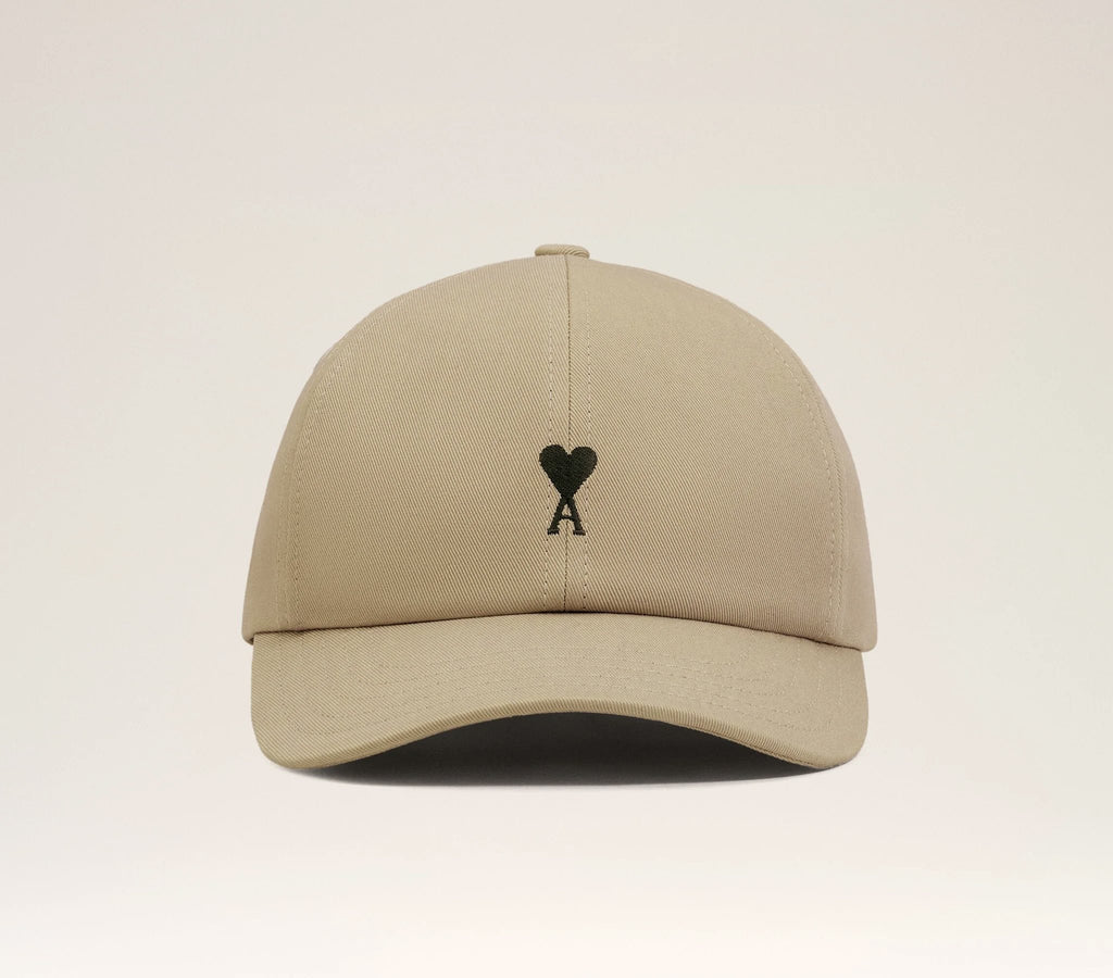 AMI Paris Ami de Coeur Embroidery Cap katoenen baseball cap front view