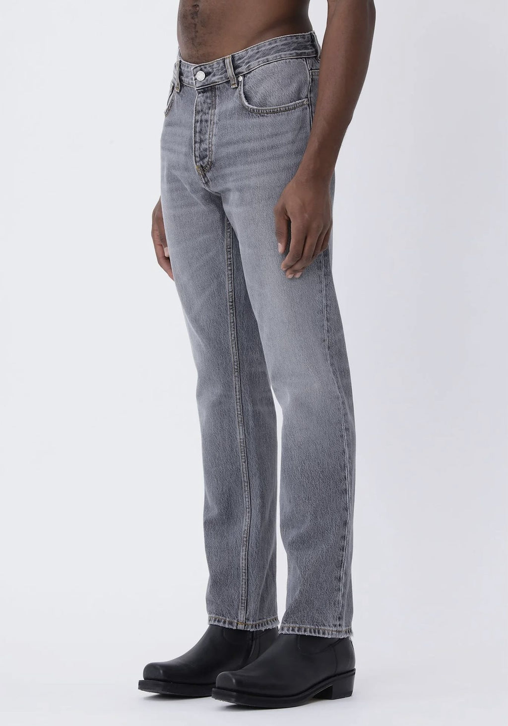Archer Wantet grey