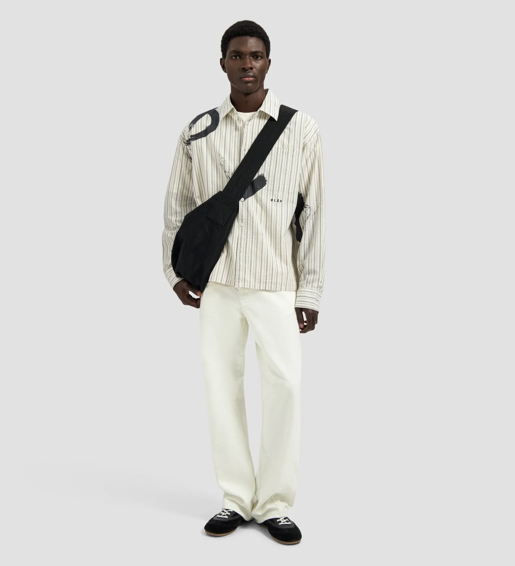 OLAF Brushstroke Logo Stripe Long Sleeve Shirt Charcoal White heren gestreept shirt met boxy fit