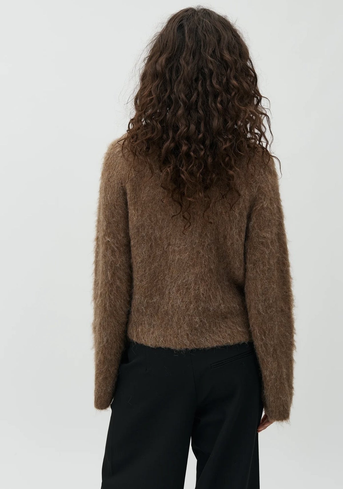 LARI-M VEST