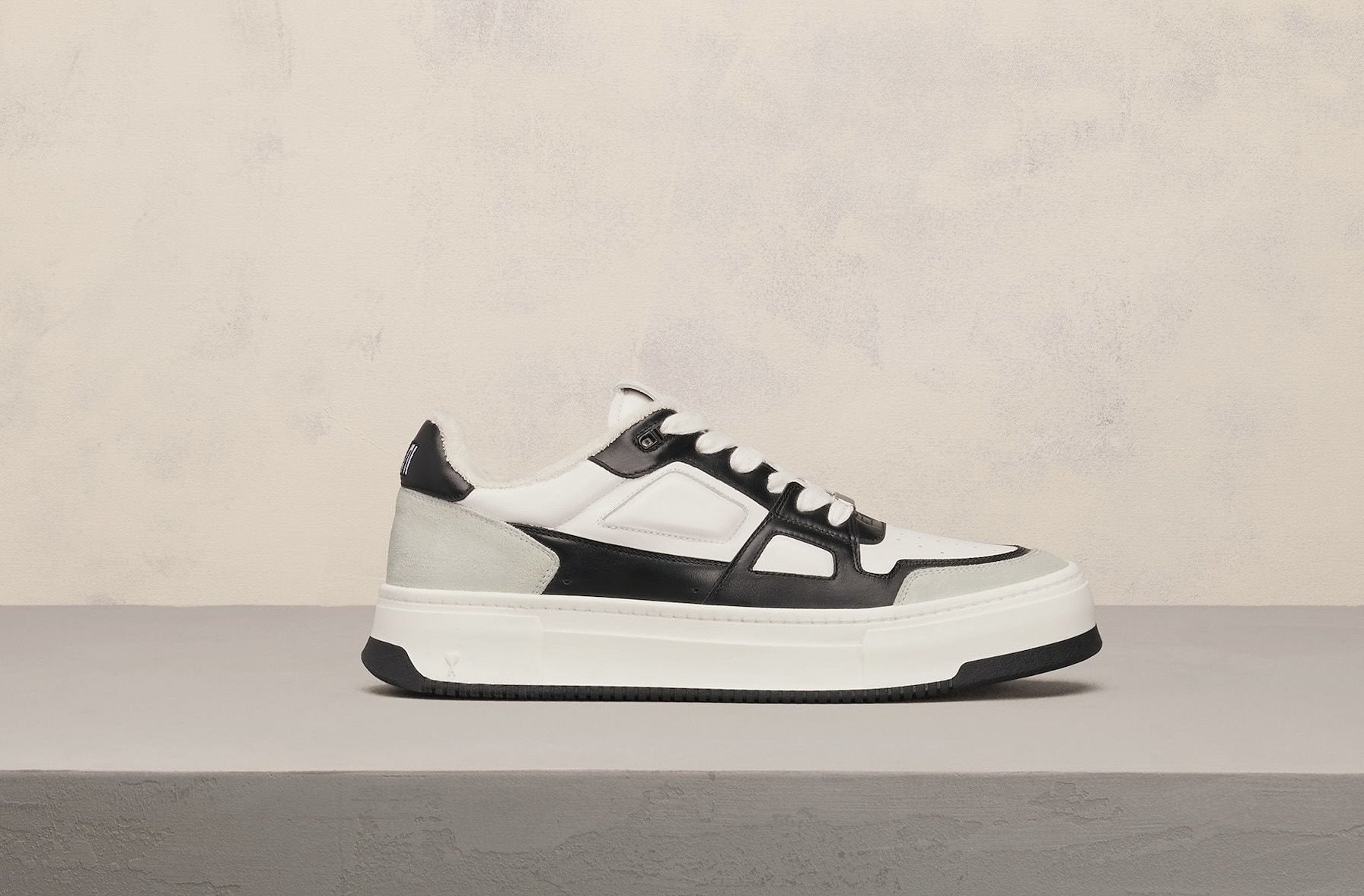 Low Top Ami Arcade Sneakers