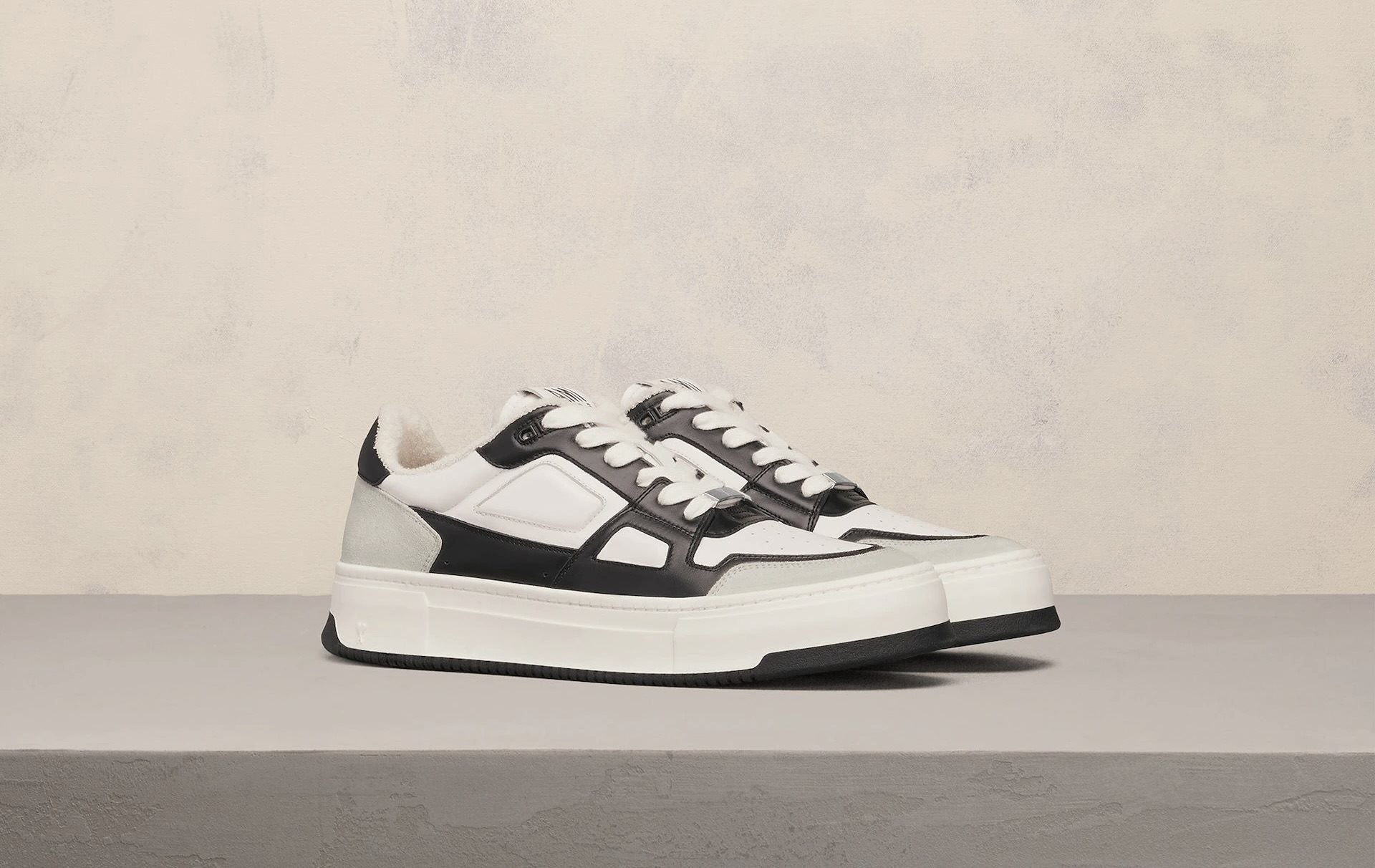 Low Top Ami Arcade Sneakers