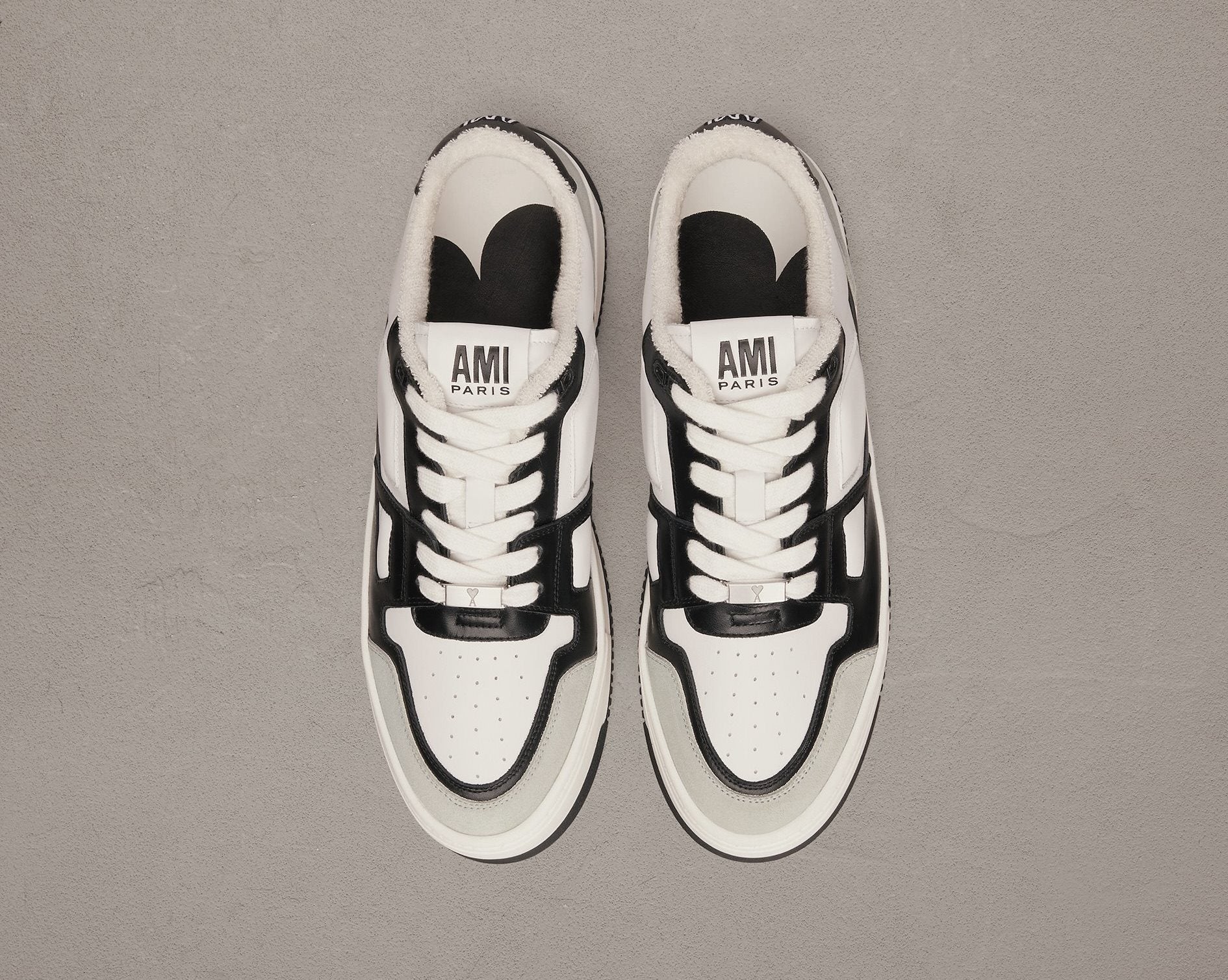 Low Top Ami Arcade Sneakers