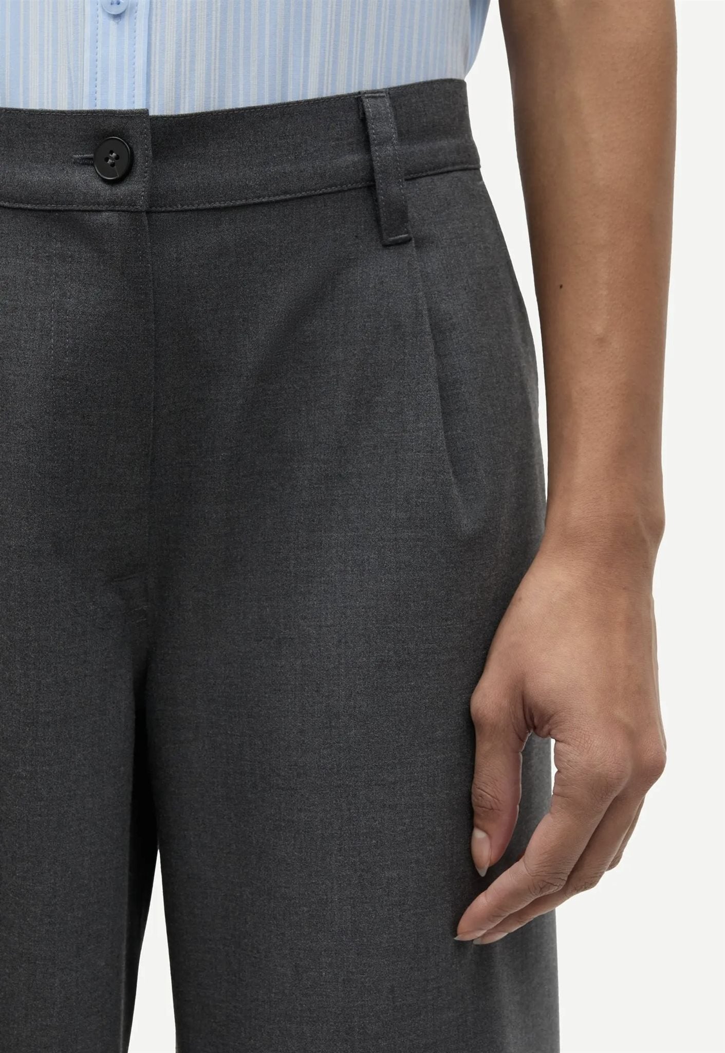 SAHARPER PLEAT SHORTS 16054