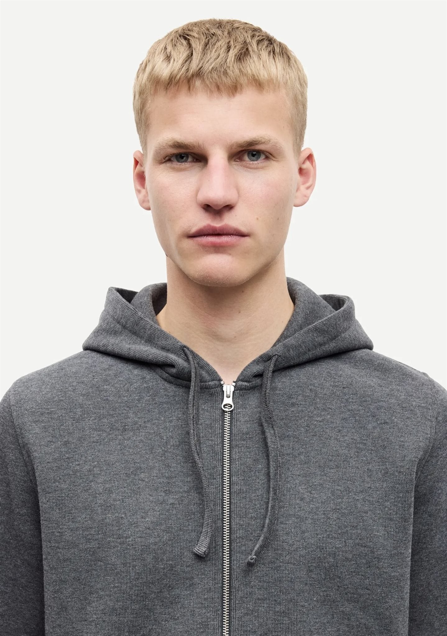 Sanik zip Hoodie 15509