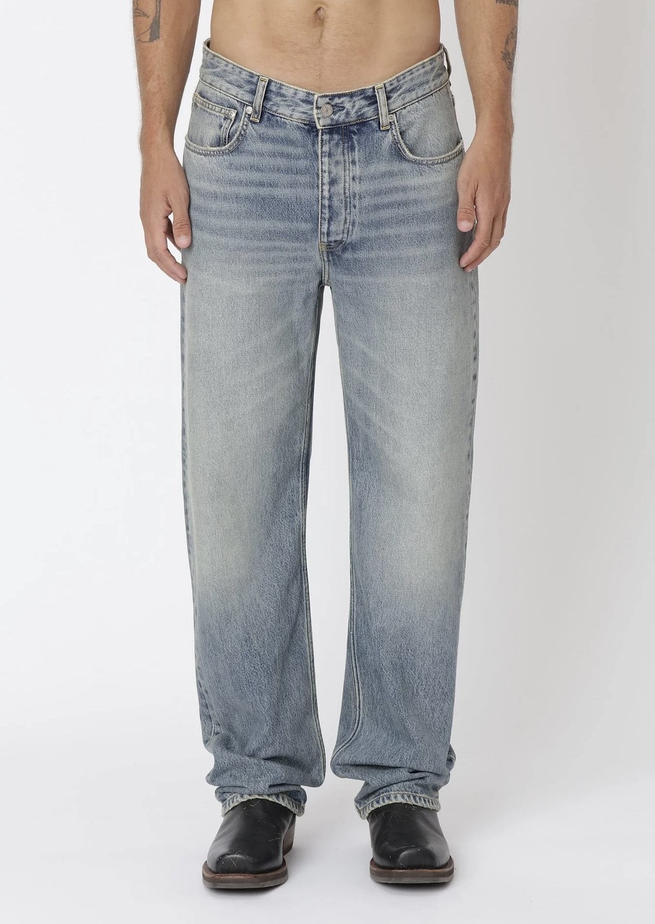 Steve cel tinted blue