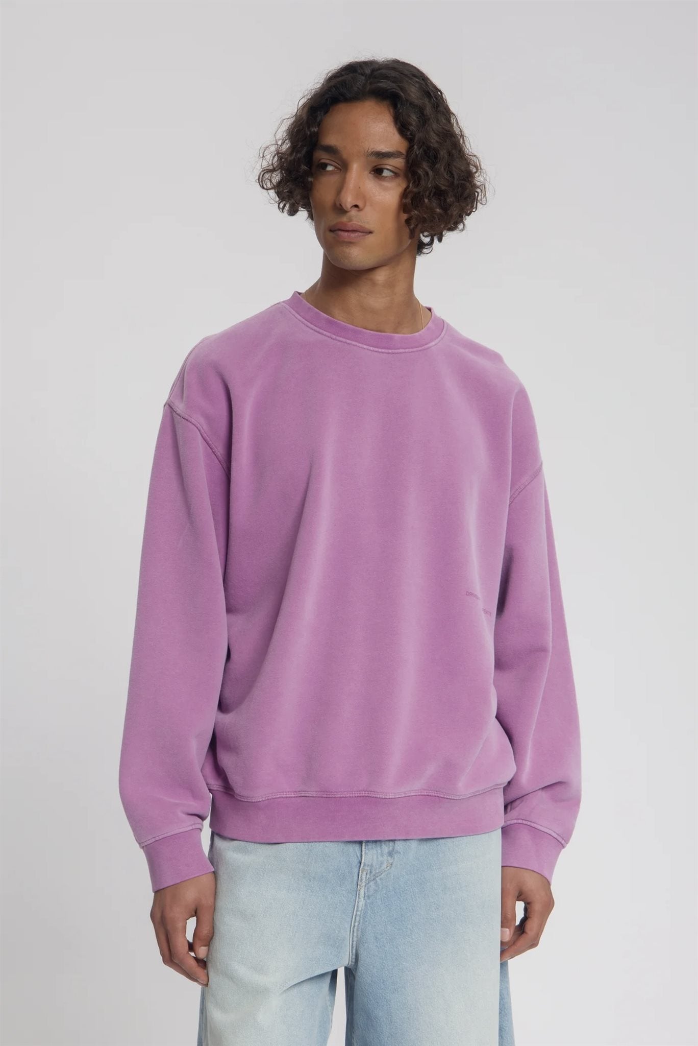TORRIA GARMENT DYED CREWNECK