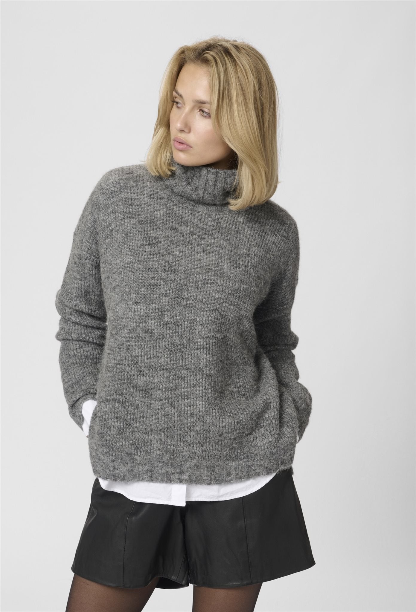 The Knit Rollneck