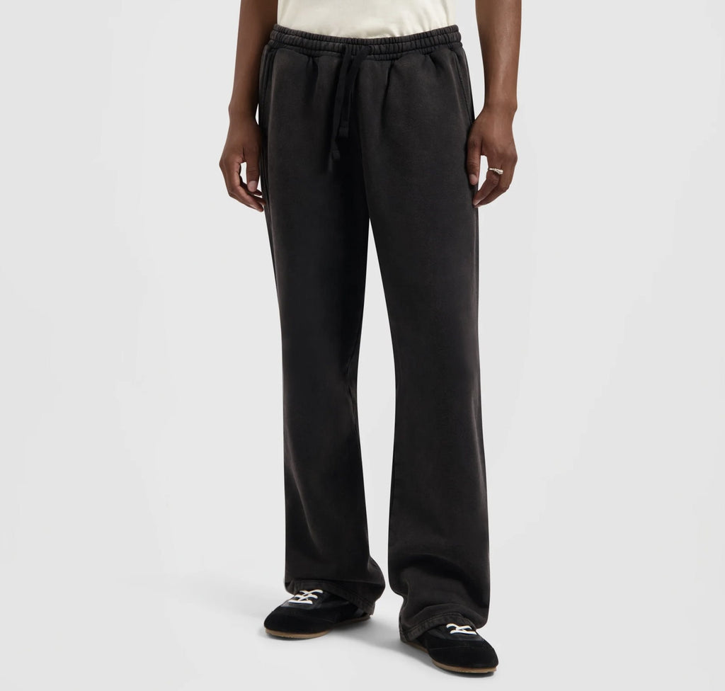 Washed Signature Straight Leg