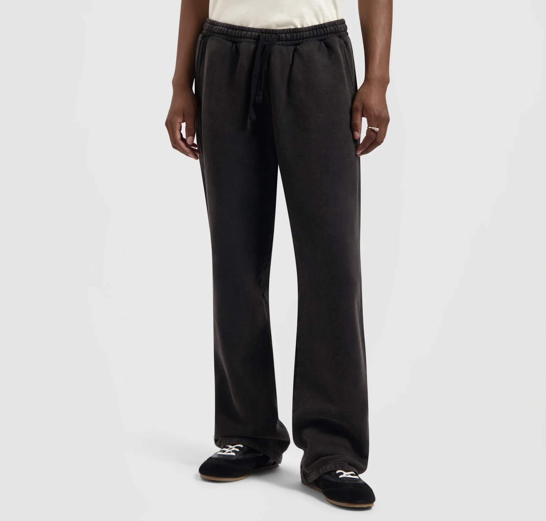 Washed Signature Straight Leg